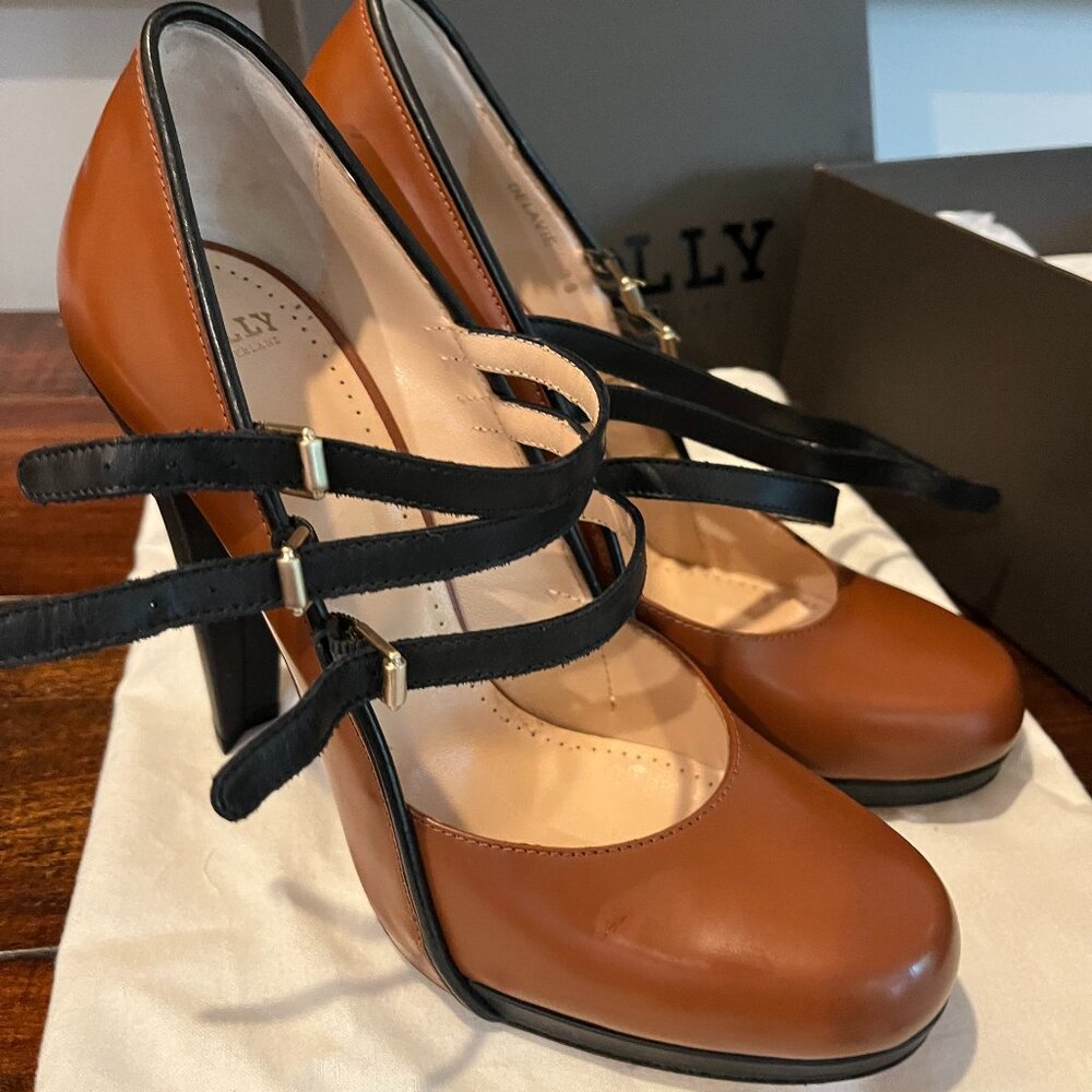 NIB Bally Whiskey Calf Heel Size 7.5